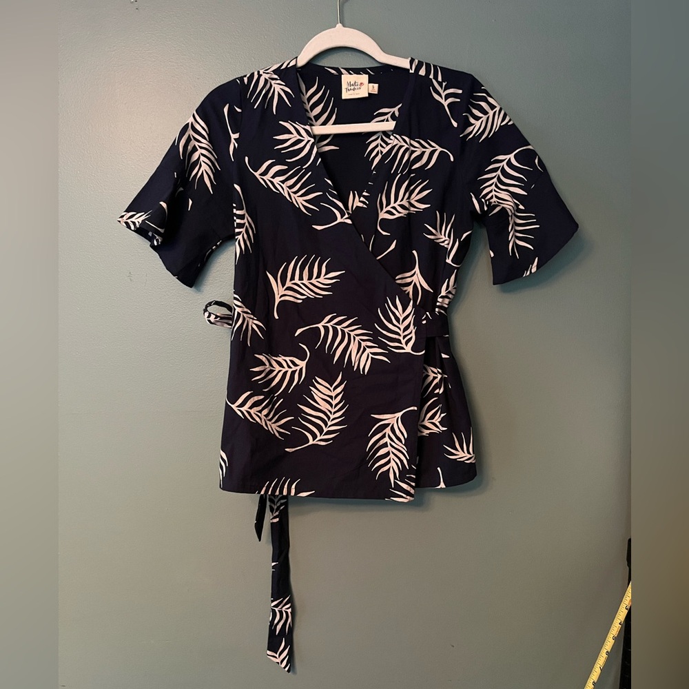 Mata Traders Blue and Cream Wrap Blouse with Palm Print- Fair Trade NWOT